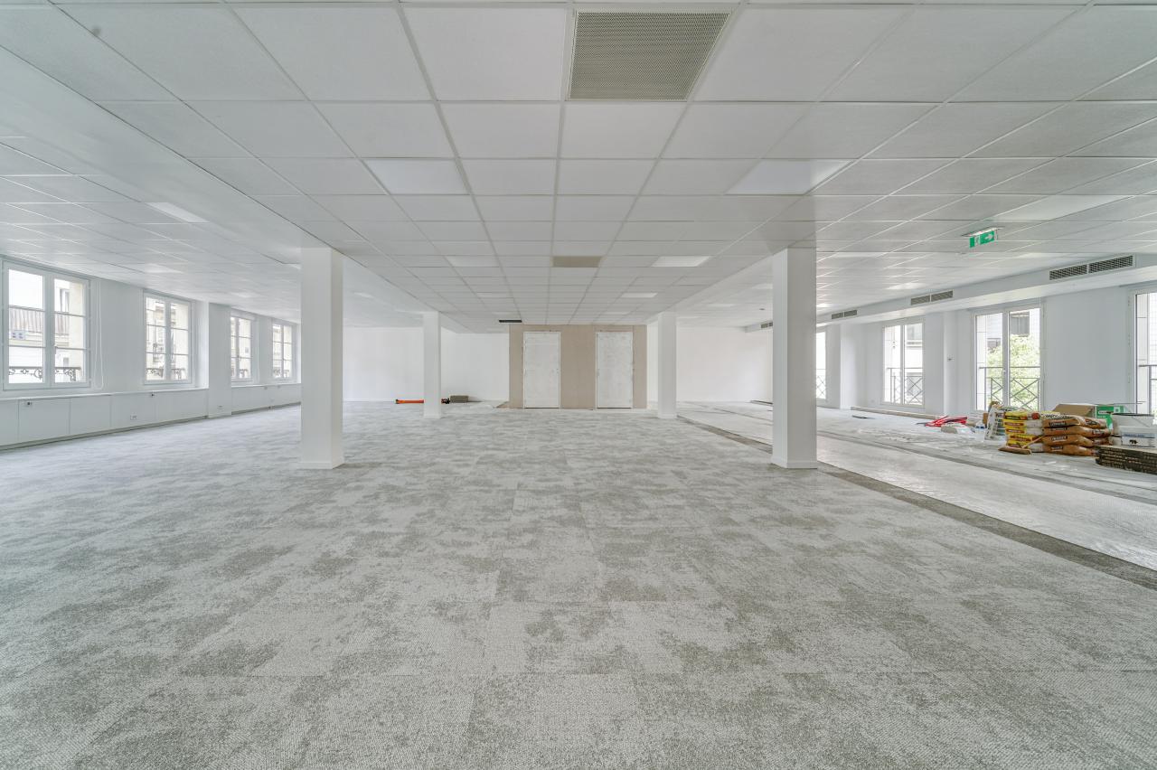 Bureau Paris 2484m² Location bureau Paris OLBUR2120032 7